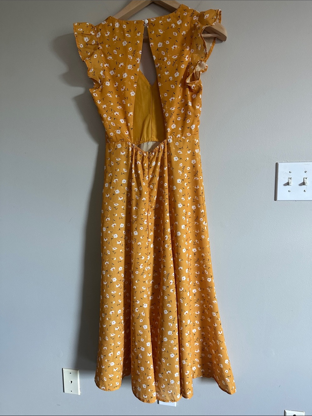 Final sale! Open back chiffon dress - Picture 13 of 14